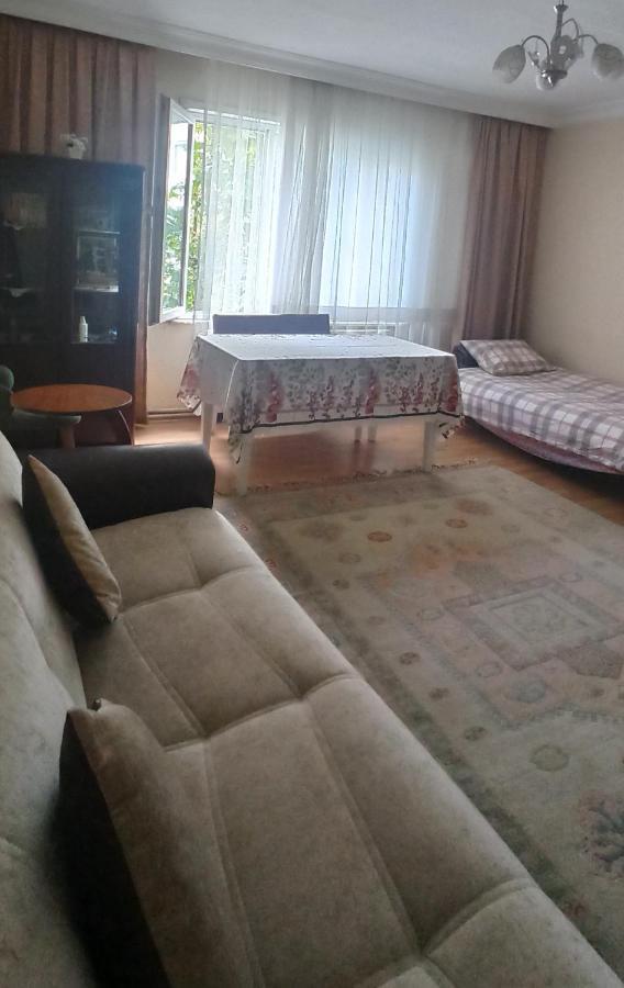 Private Room Close To Merter And Gungoren Textile Center Istanbul Exterior foto