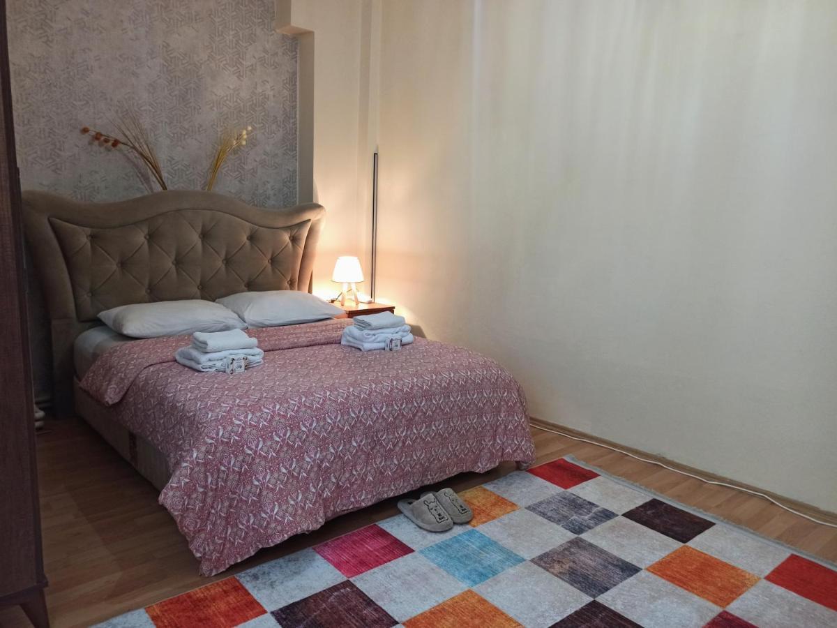 Private Room Close To Merter And Gungoren Textile Center Istanbul Exterior foto