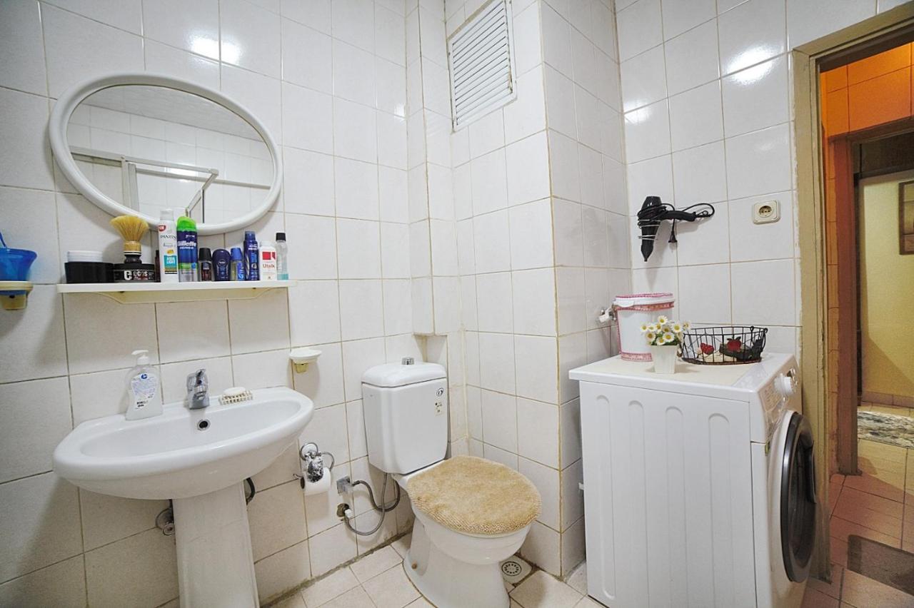 Private Room Close To Merter And Gungoren Textile Center Istanbul Exterior foto